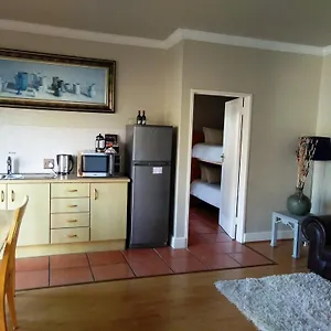 casa-mia-guesthouse.hotels-capetown.com/